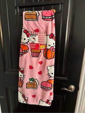 Hello Kitty Pink Dessert-Print Plush Throw